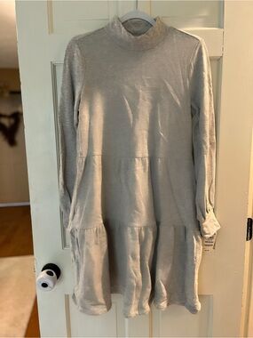 Style and Co Light Gray Long Sleeve Tiered Mock Neck Dress